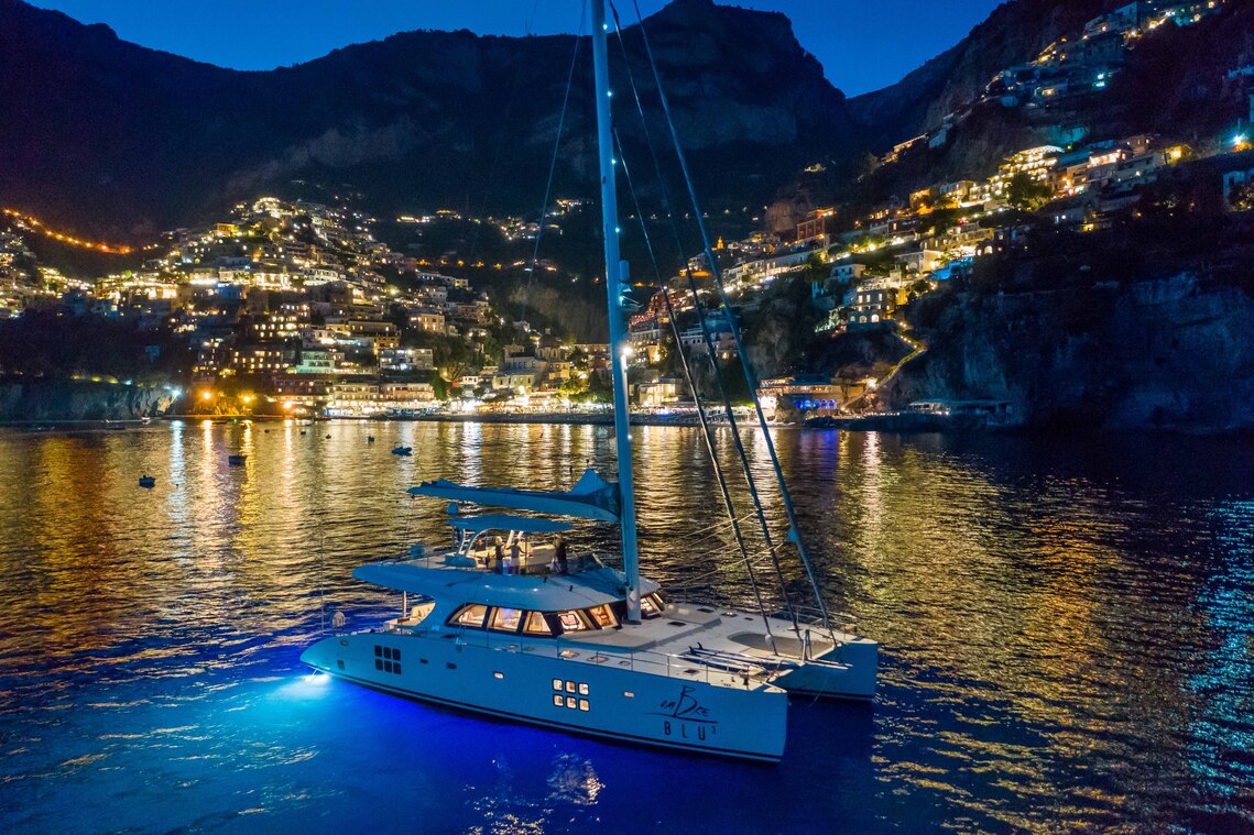 Amalfi Coast On Luxury Yacht Ombre Blu 3